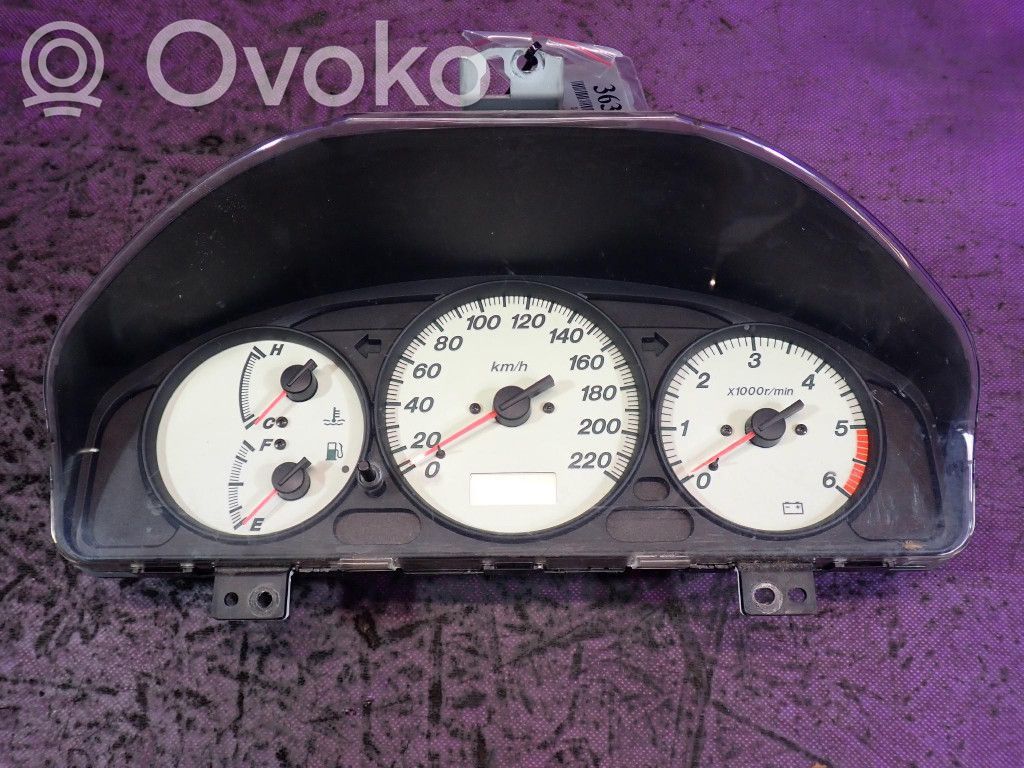 Mazda Premacy Speedometer (instrument cluster) 