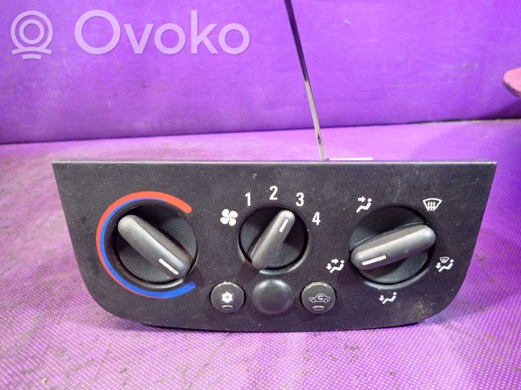 Opel Combo C Climate control unit 