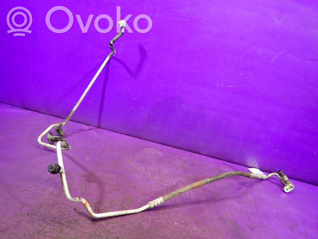 Ilmastointilaitteen putki (A/C)