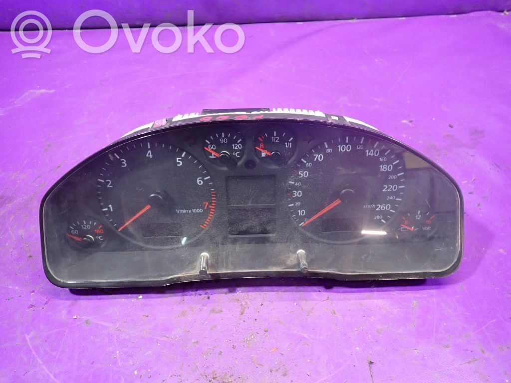 Audi A6 Allroad C5 Nopeusmittari (mittaristo) 