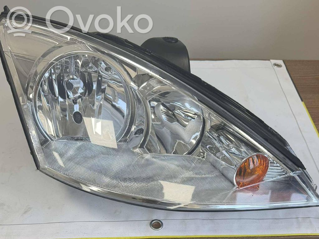 Ford Focus Headlight/headlamp 