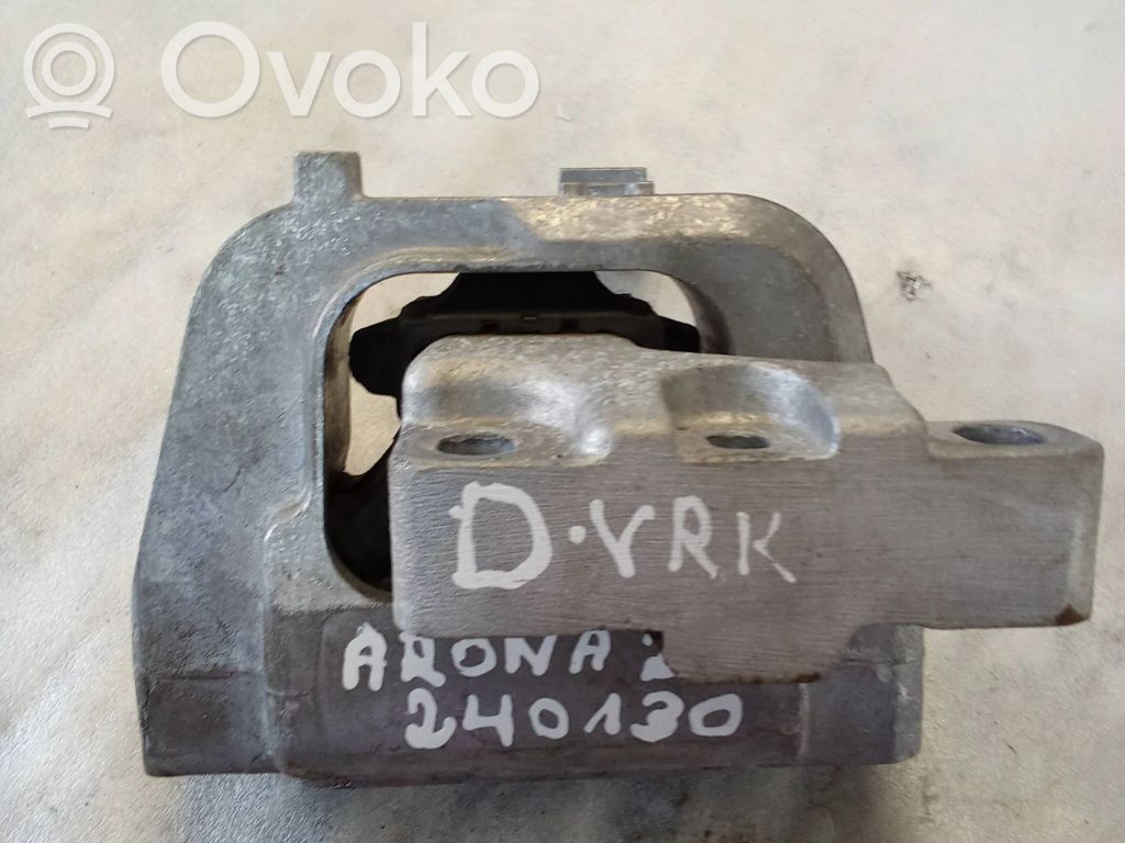 Seat Arona Engine mount bracket 