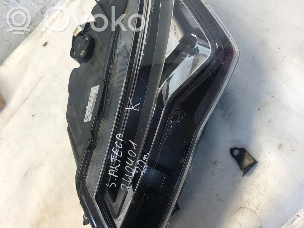 Headlight/headlamp   576941007F
