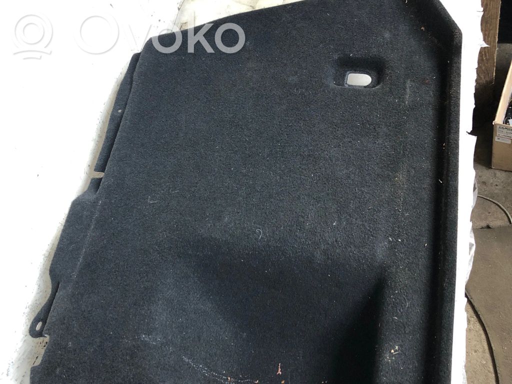 Trunk/boot side trim panel   HR874