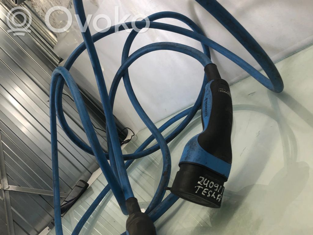 Tesla Model Y Ladekabel für Elektroautos 