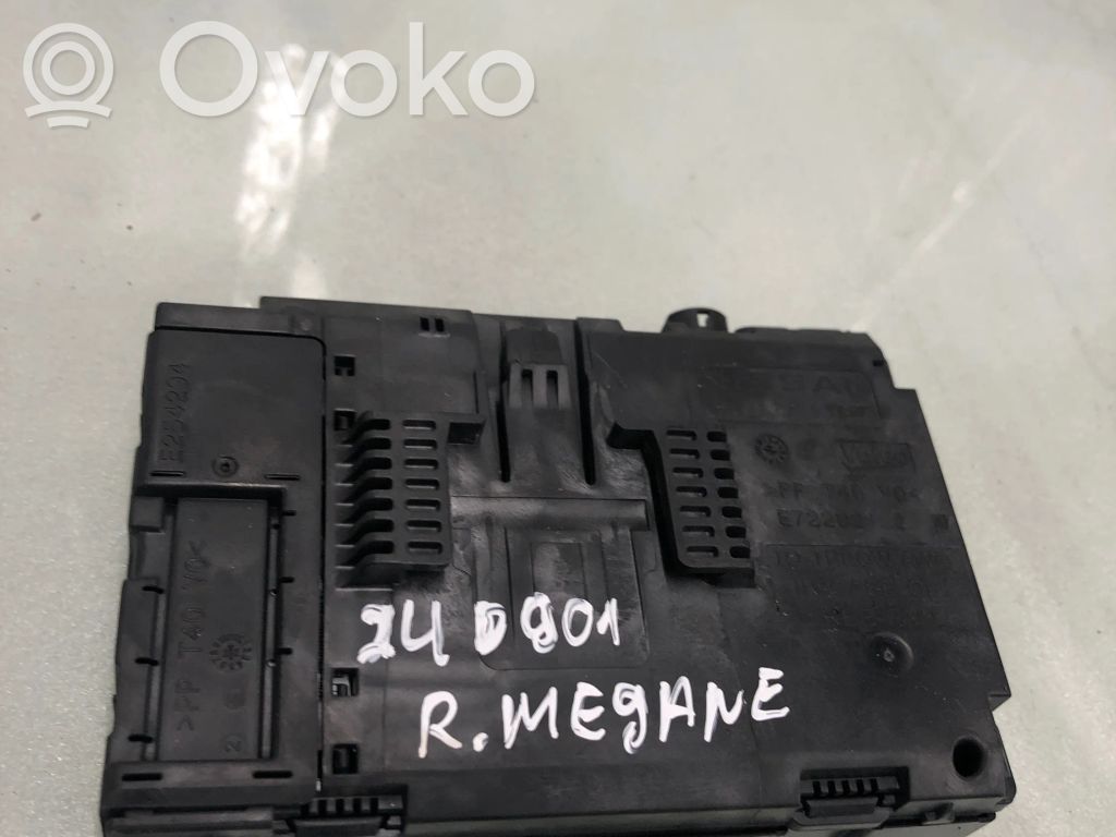 Renault Megane E-Tech Antenna control unit 