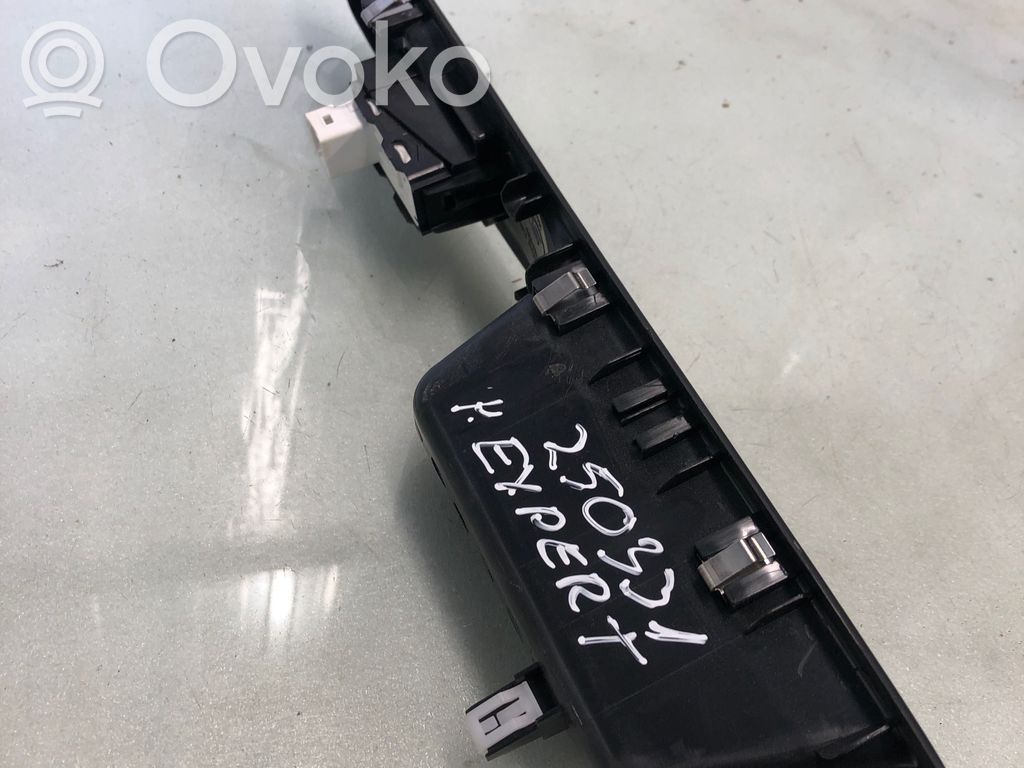 Peugeot Expert Electric window control switch 