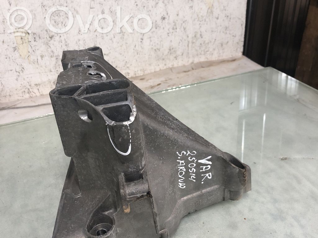 Engine mounting bracket   04C199207