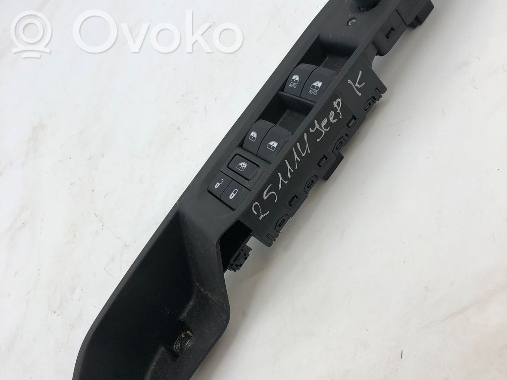 Jeep Compass Electric window control switch 