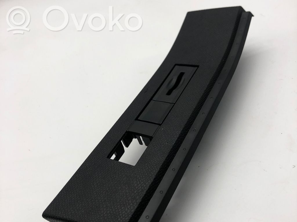 Opel Astra L Ornament bord 