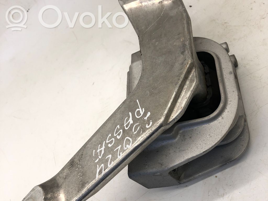 Volkswagen PASSAT B9 Gearbox mount 