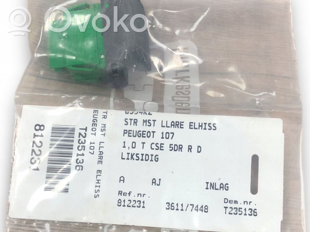Peugeot 107 Electric window control switch 