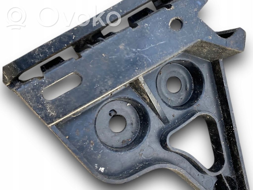 Rear bumper mounting bracket   7127717,7127717