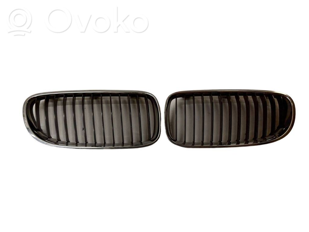 BMW 3 E92 E93 Front bumper upper radiator grill 