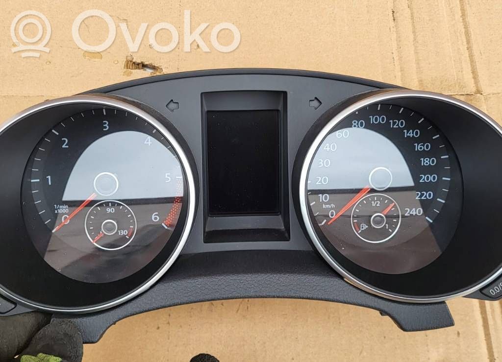 Volkswagen Golf VI Licznik / Prędkościomierz 