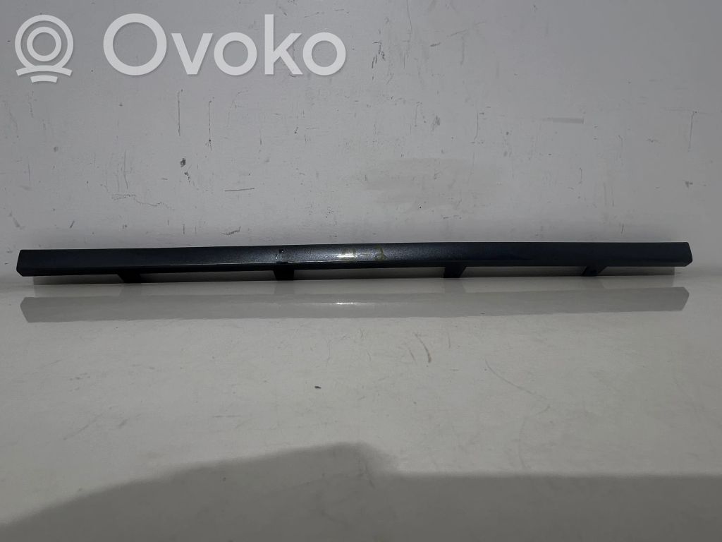 Audi Q2 - Front bumper splitter molding 
