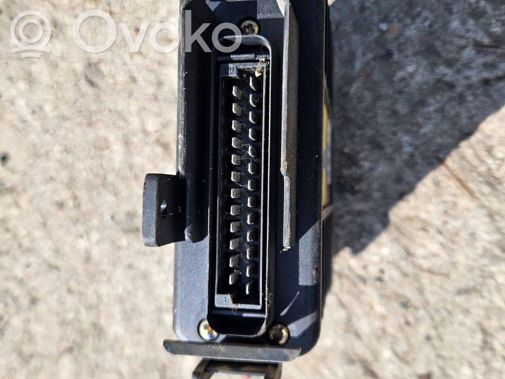 Volkswagen PASSAT B4 Engine control unit/module 