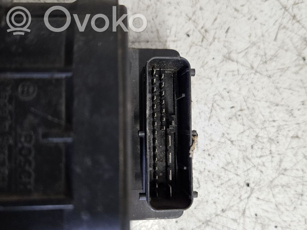 Nissan Primera ABS bloks 