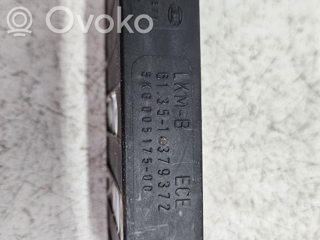 BMW 5 E34 Komforta modulis 