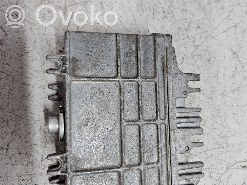 Volkswagen Golf III Engine control unit/module 