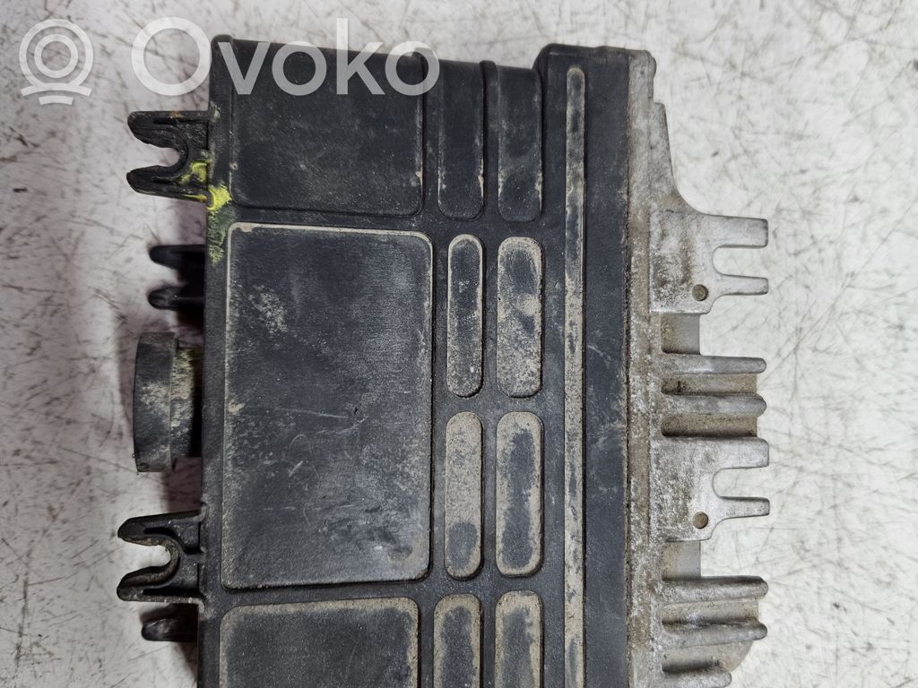 Volkswagen Golf III Engine control unit/module 