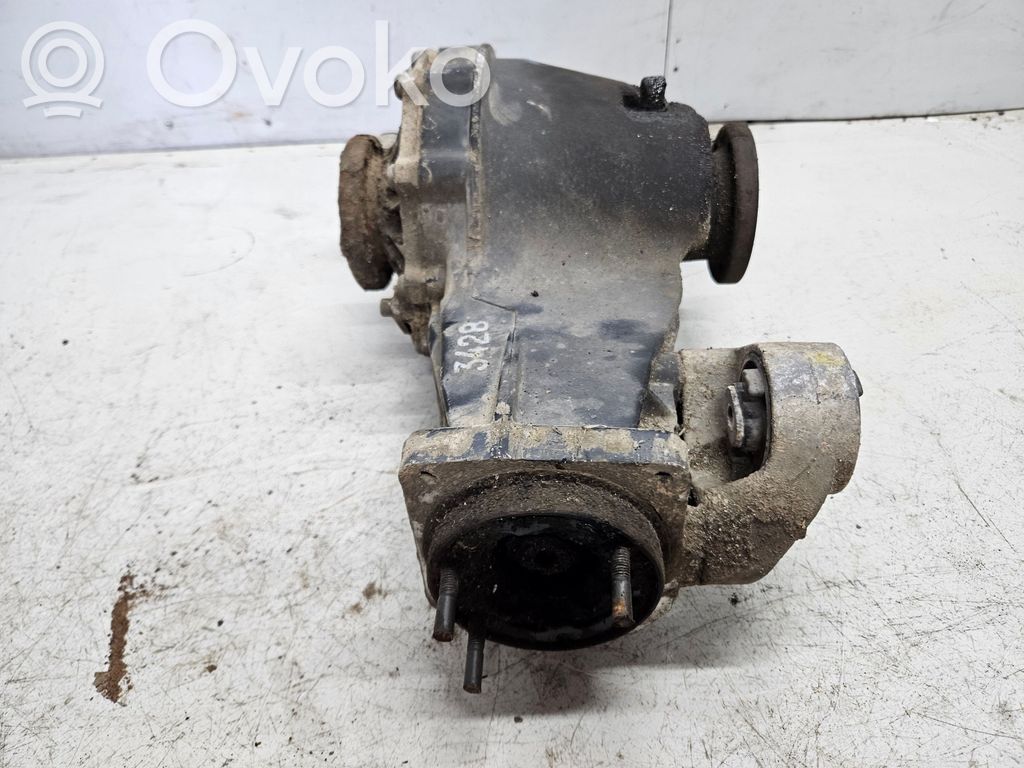 Audi A6 S6 C5 4B Galinis reduktorius 