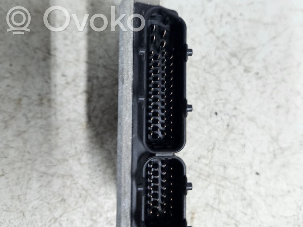Volkswagen Golf IV Engine control unit/module 
