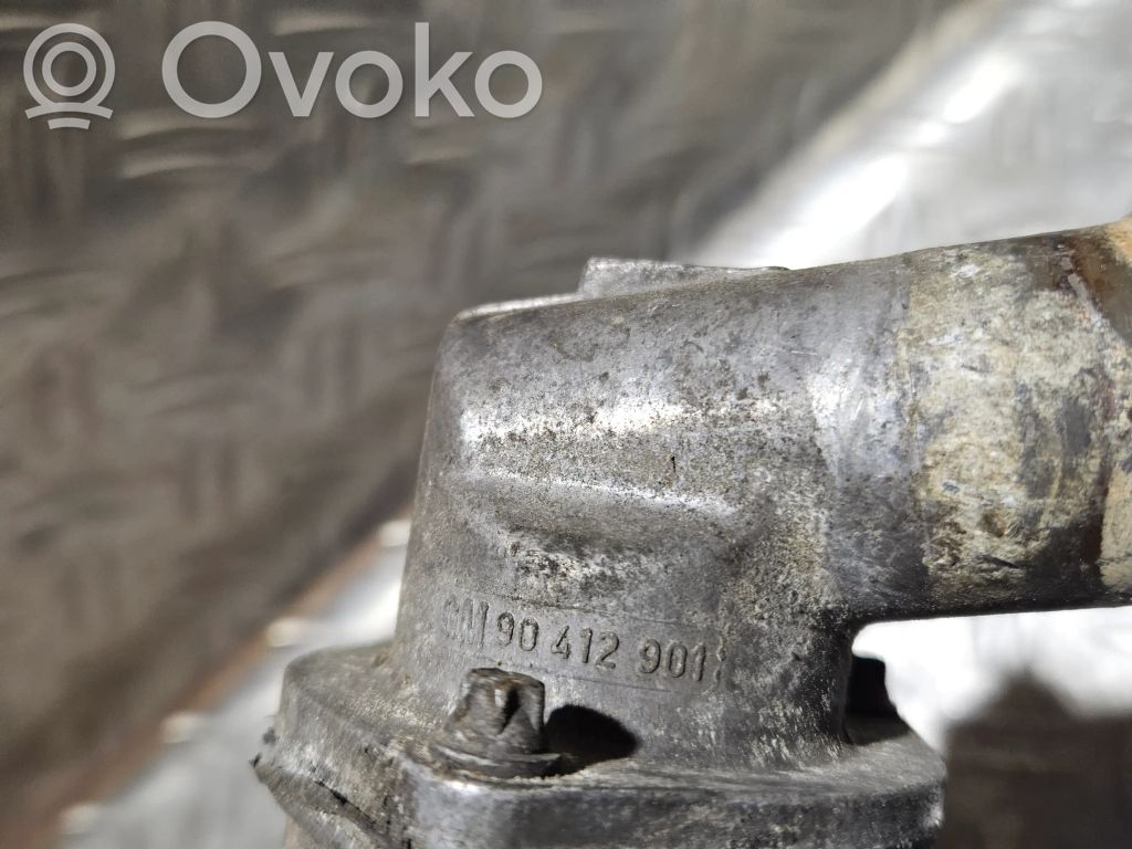 Opel Vectra B Termostaatin kotelo 