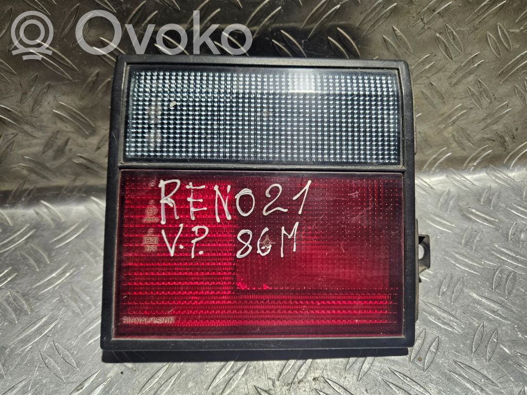 Renault 21 Tailgate rear/tail lights 