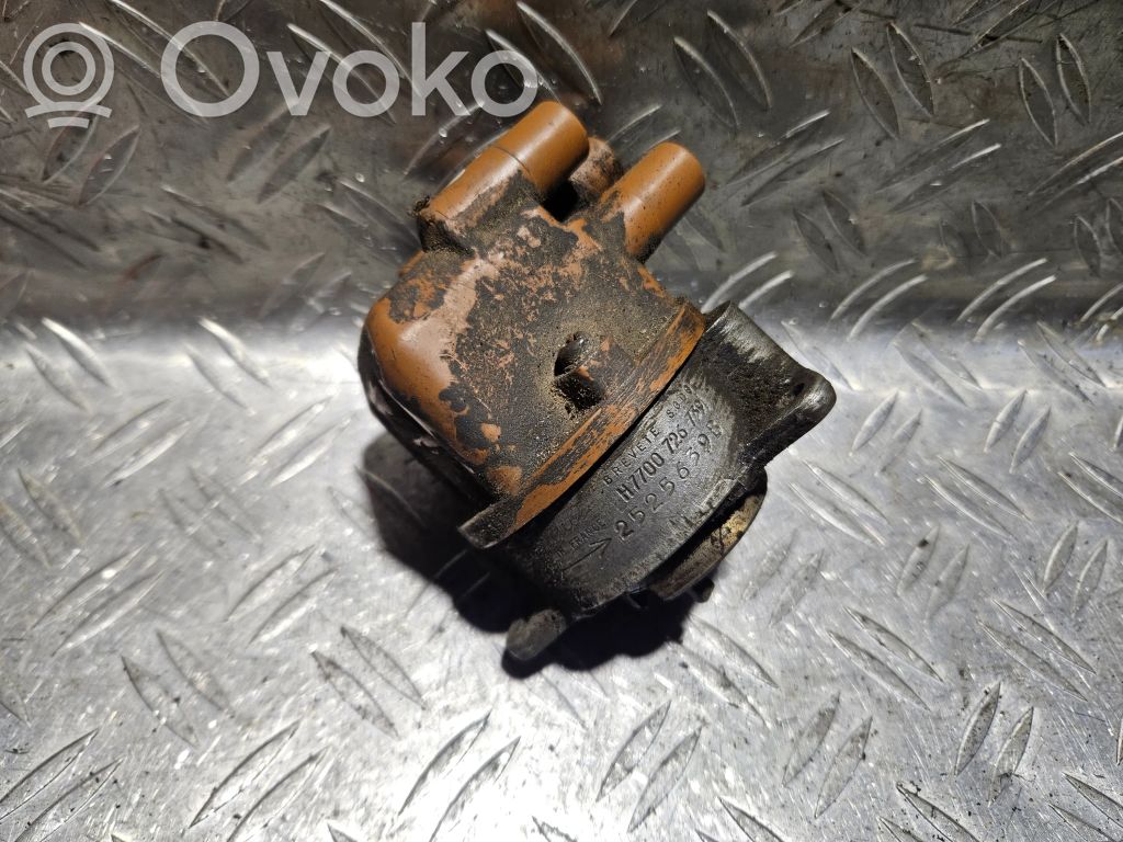 Renault Clio I Spark distributor 