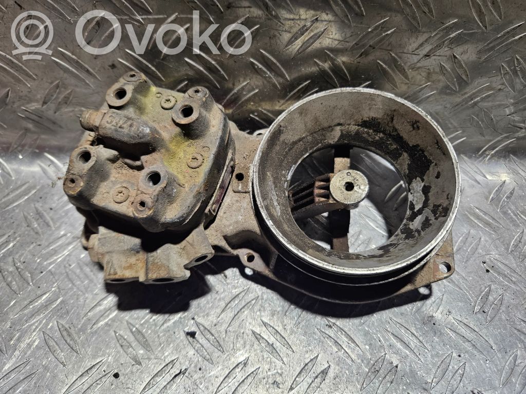 Volkswagen Golf I Fuel splitter 
