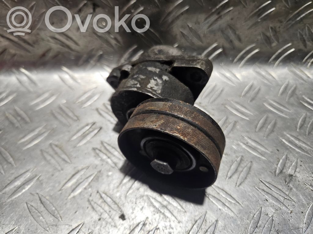 Opel Vectra B Siksnas spriegotājs 