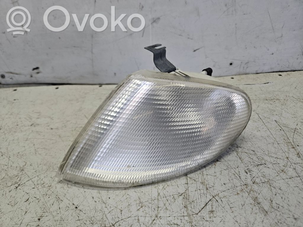 Volkswagen Sharan Front indicator light 