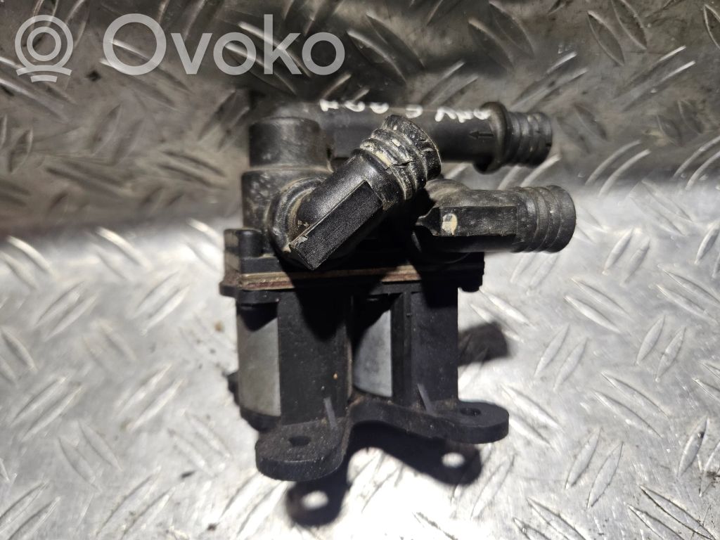 BMW 5 E34 Apsildes radiatora vārsts (-i) 