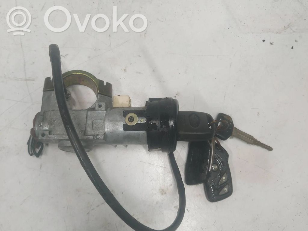 Subaru Legacy Užvedimo spynelė 