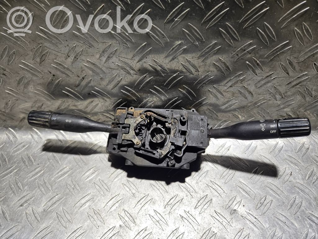 Mazda 323 Commodo, commande essuie-glace/phare 