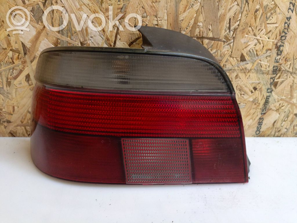 BMW 5 E39 Galinis žibintas kėbule 