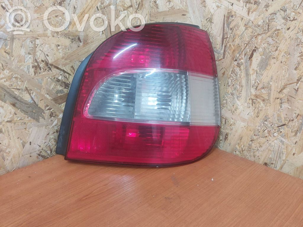 Renault Scenic I Aizmugurējais lukturis virsbūvē 