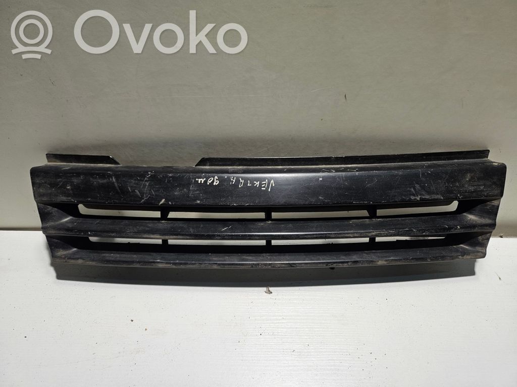 Opel Vectra A Etusäleikkö 