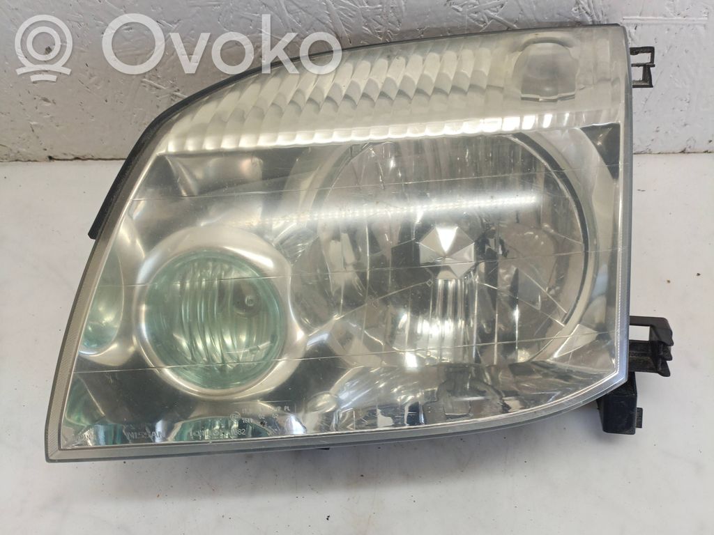 Nissan X-Trail T30 Headlight/headlamp 