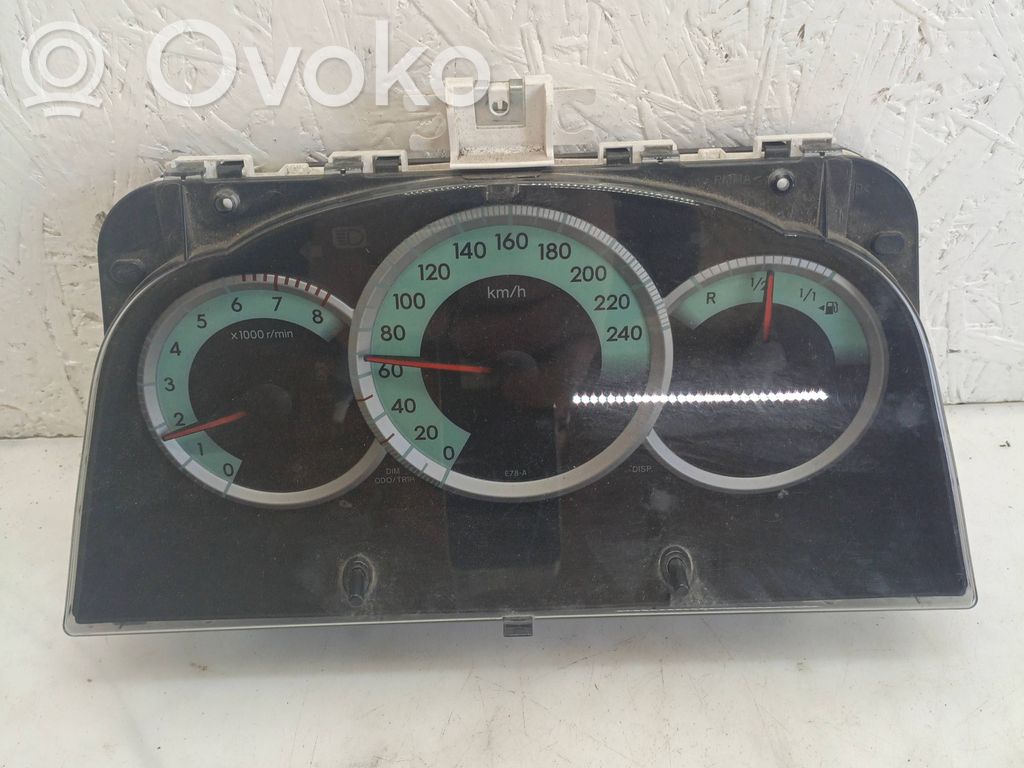 Toyota Corolla Verso E121 Speedometer (instrument cluster) 