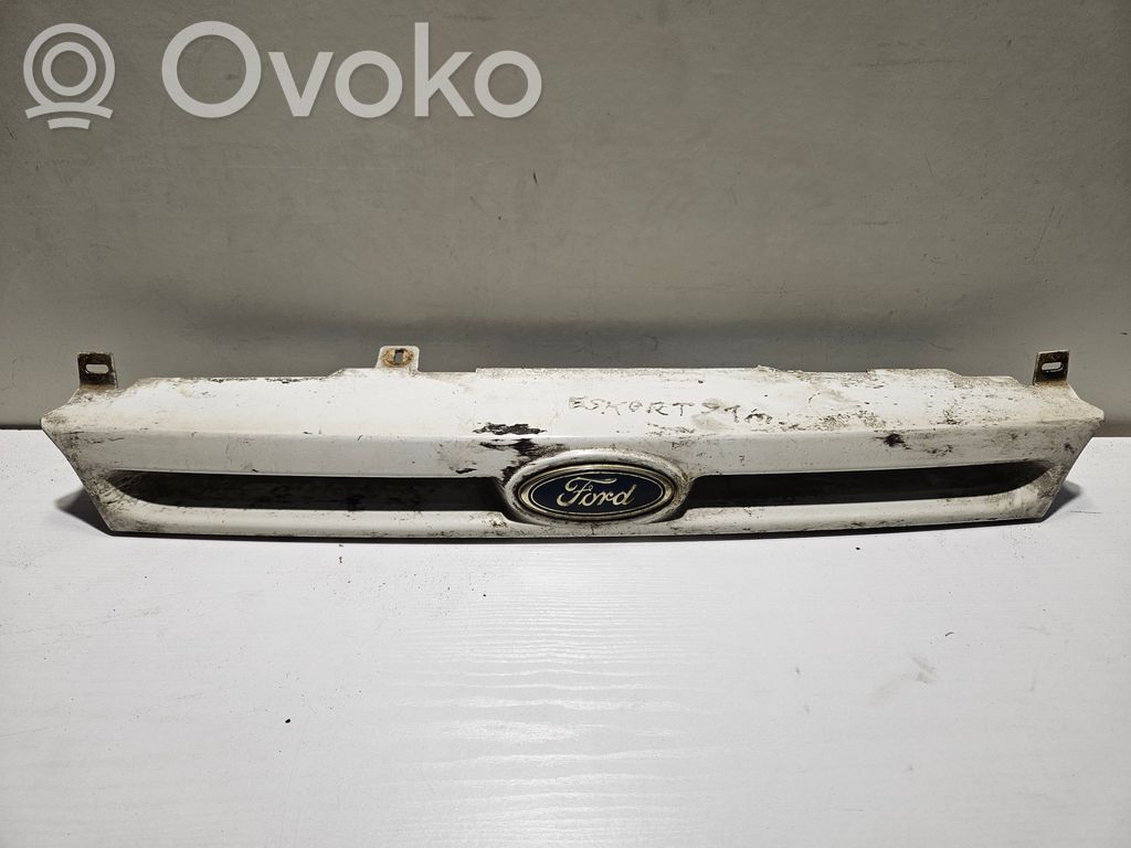 Ford Escort Etusäleikkö 