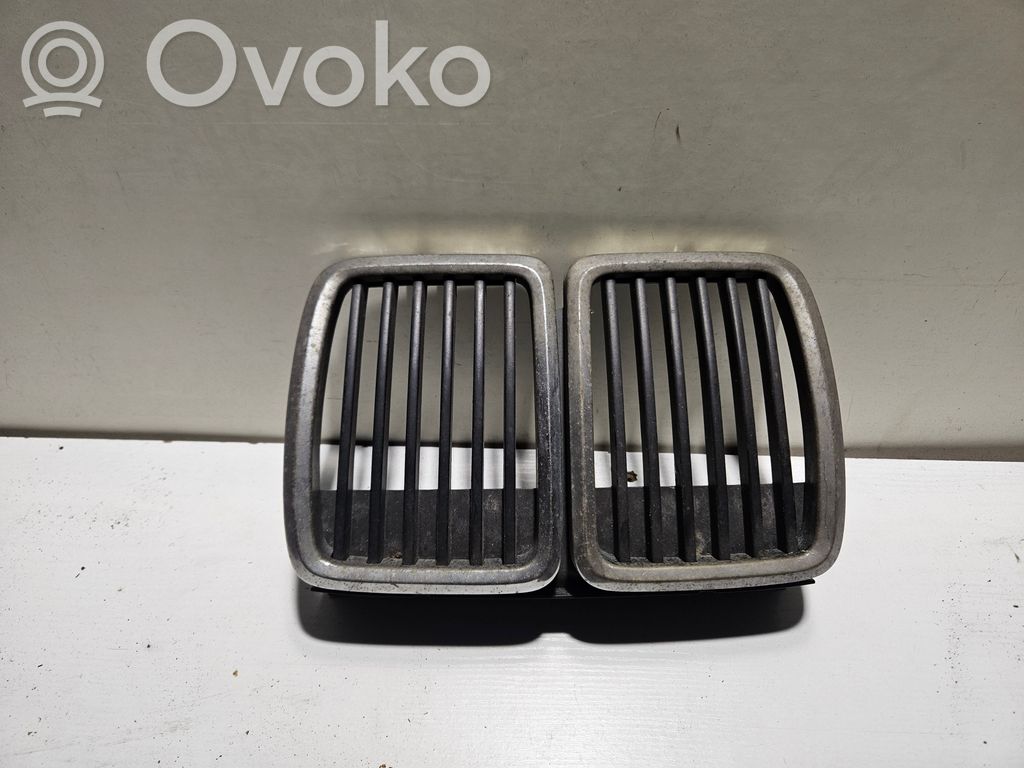 BMW 3 E30 Front grill 
