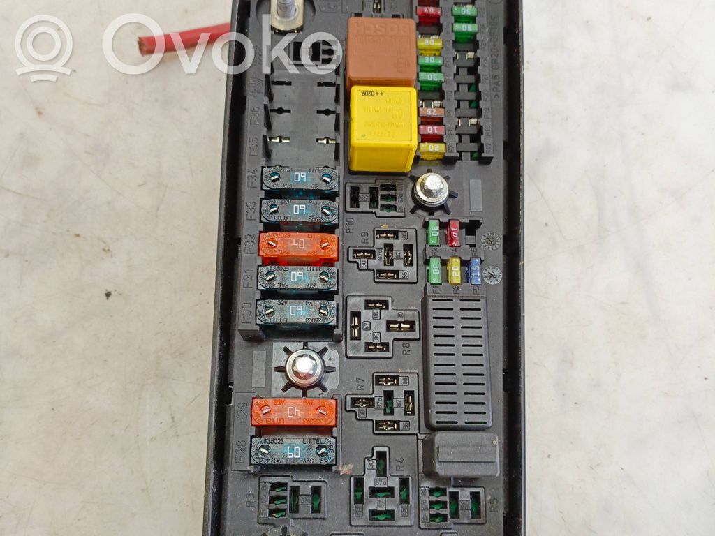 Opel Vectra C Fuse module 