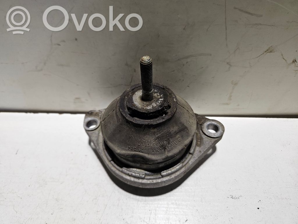 Audi 80 90 S2 B4 Engine mount bracket 