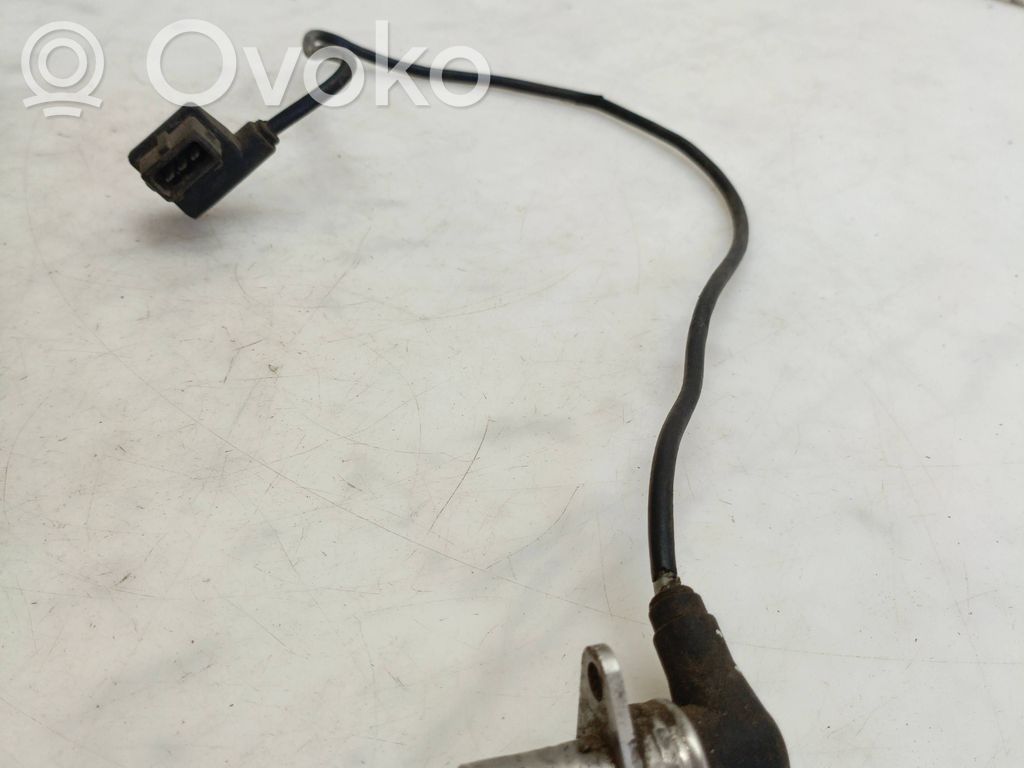 BMW 3 E30 Camshaft position sensor 