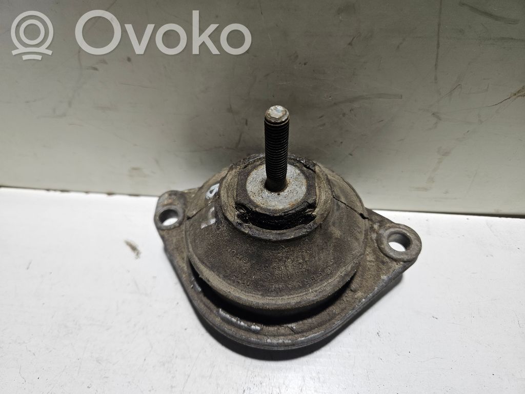 Audi 80 90 S2 B4 Engine mount bracket 