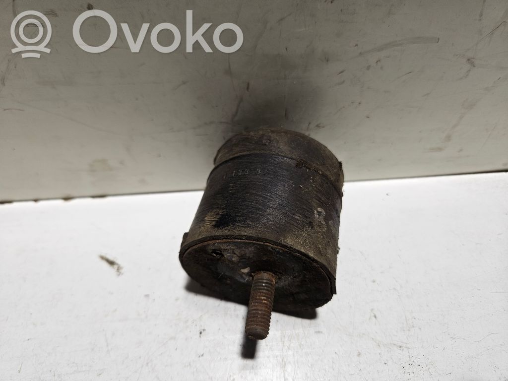 Engine mount bracket   1133364