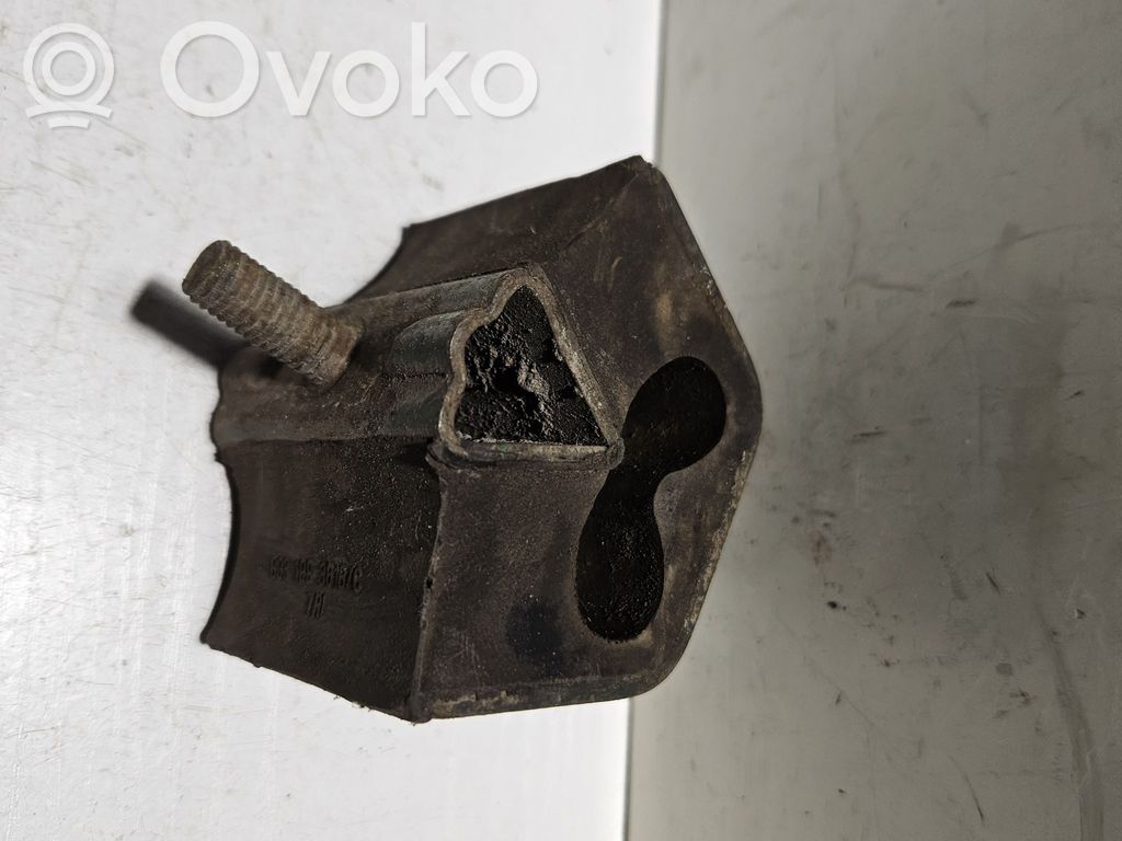Audi 80 90 B3 Engine mount bracket 