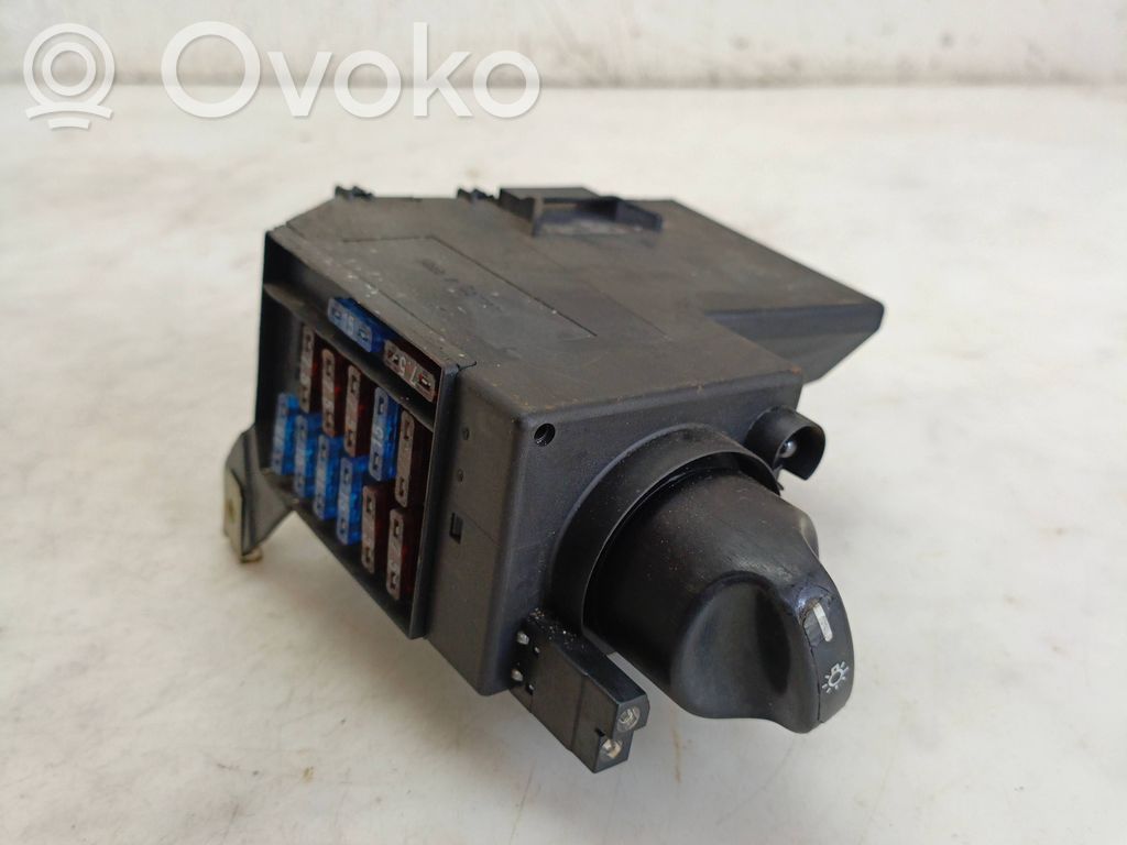 Mercedes-Benz E W210 Interruptor de luz 